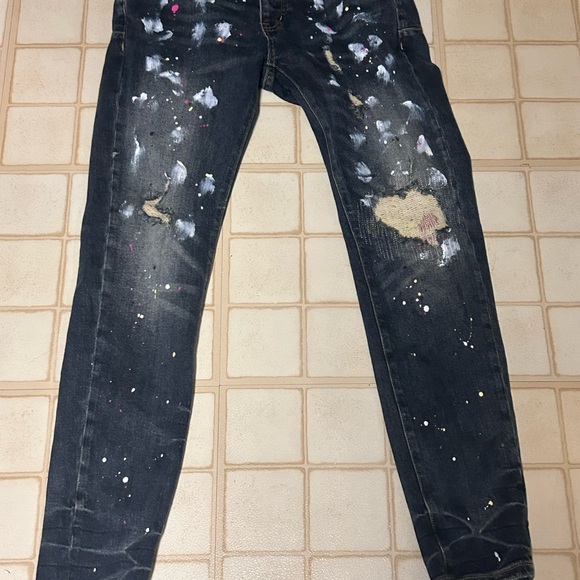 Stylish Black Distressed men Jeans
